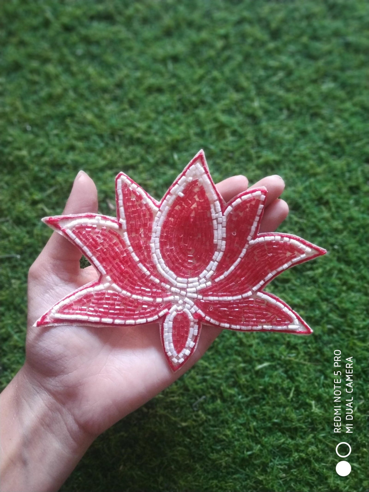 Red White Lotus Buti Patches - 5pc