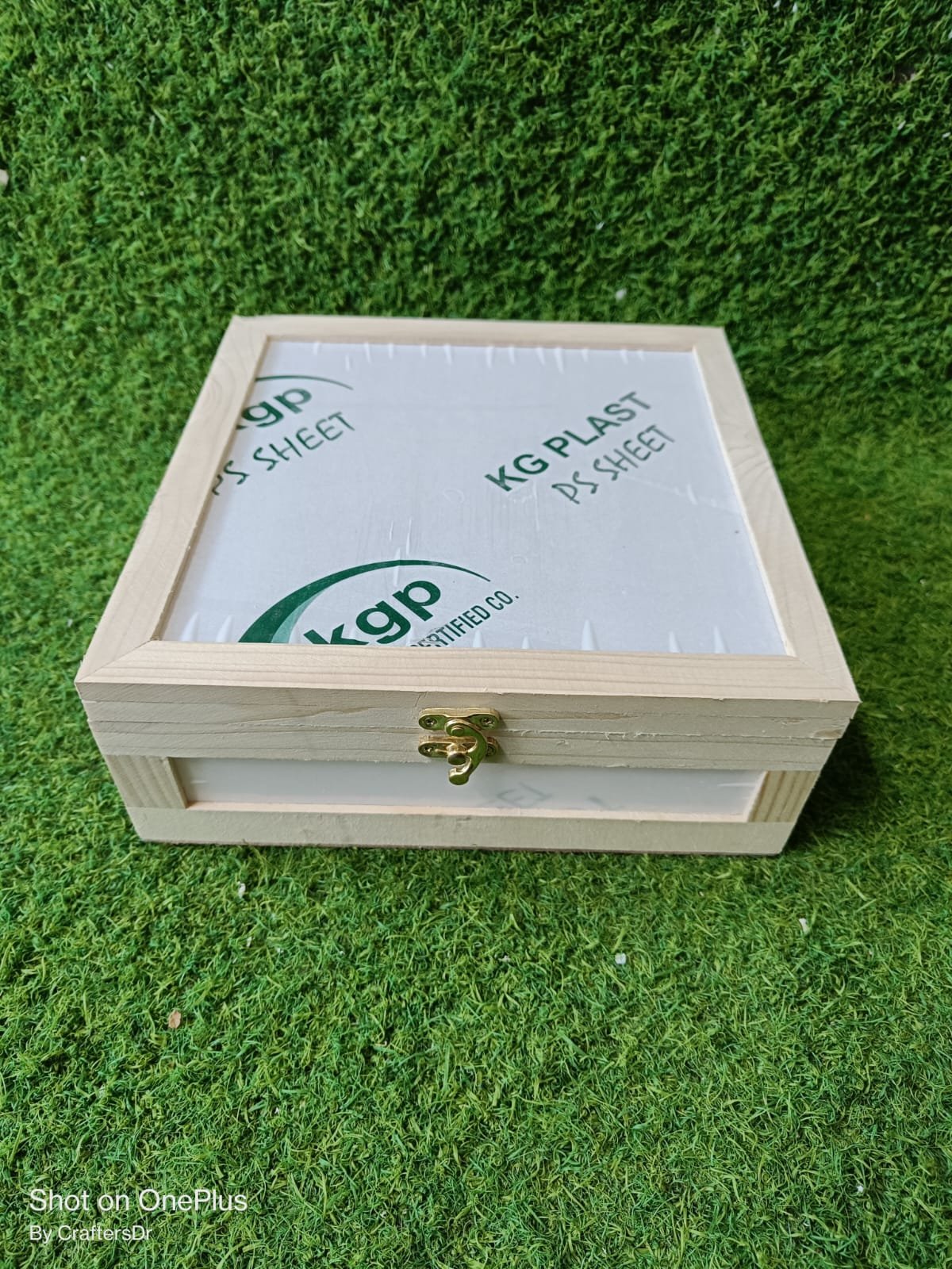 Pinewood Box With Acrylic Windows - 10*10*3.75 Inch - 1pc