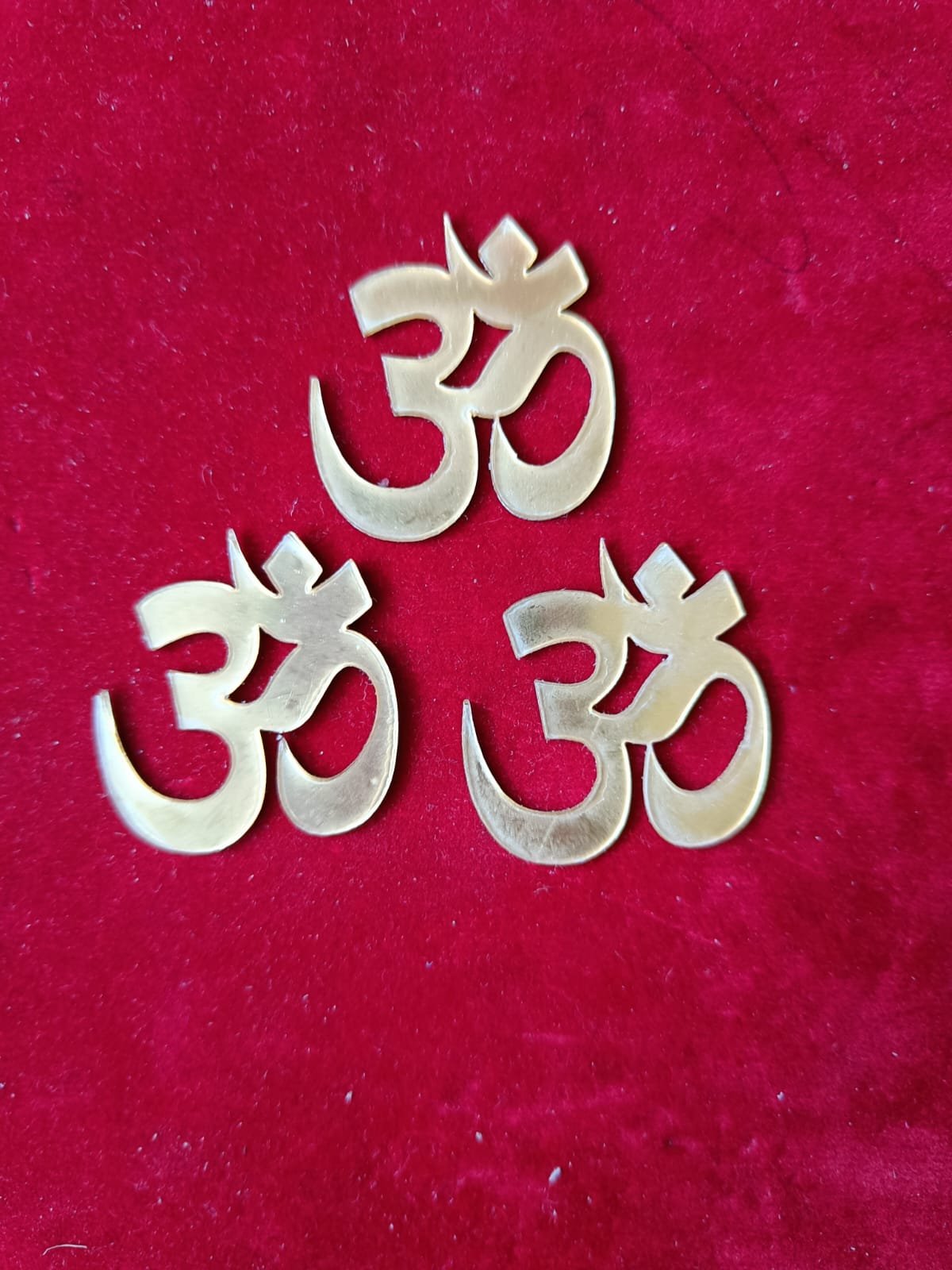 Acrylic Om (1.25inch) - 10pc