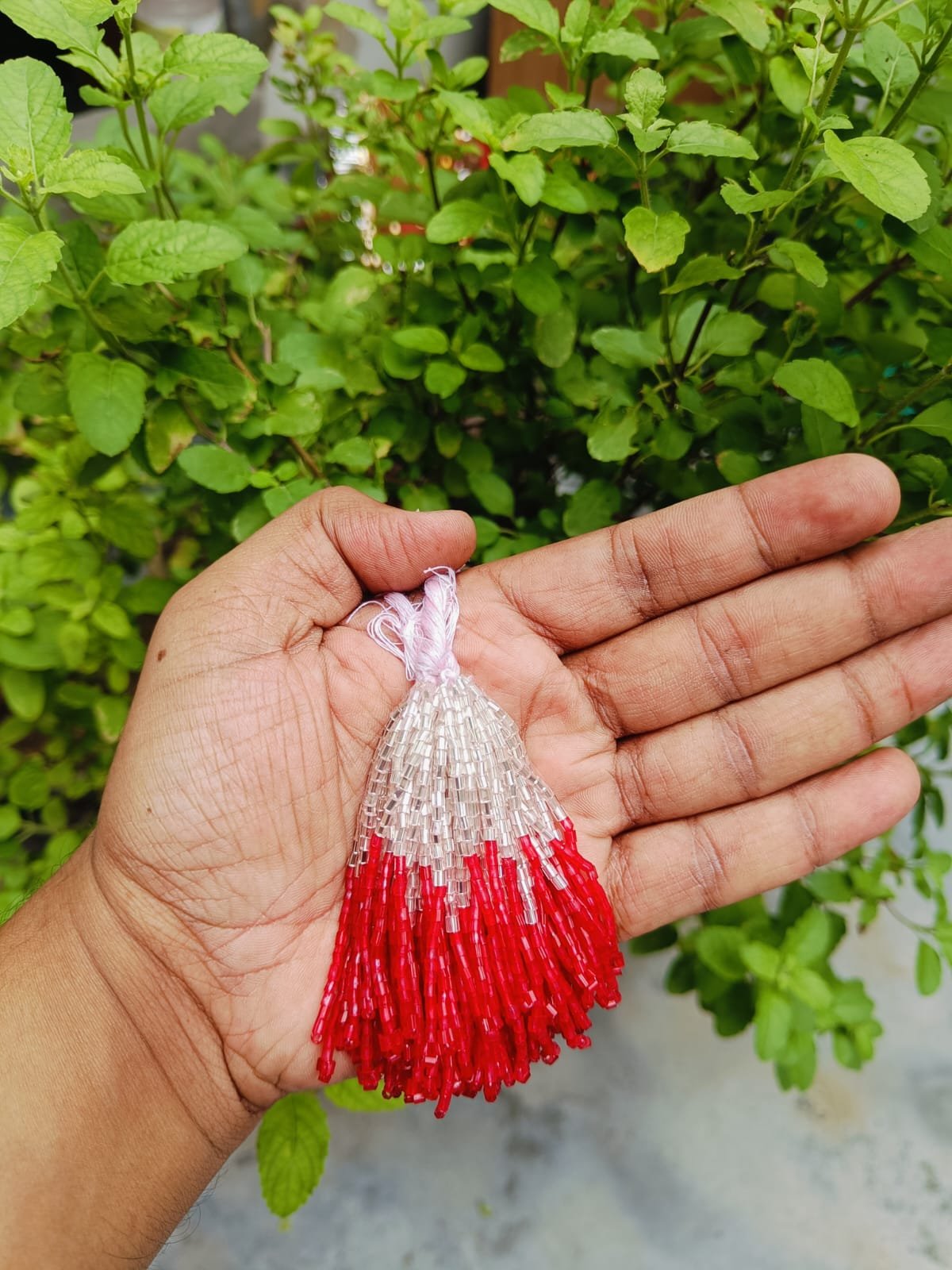 Mahroon Katdana Latkan - 10pc