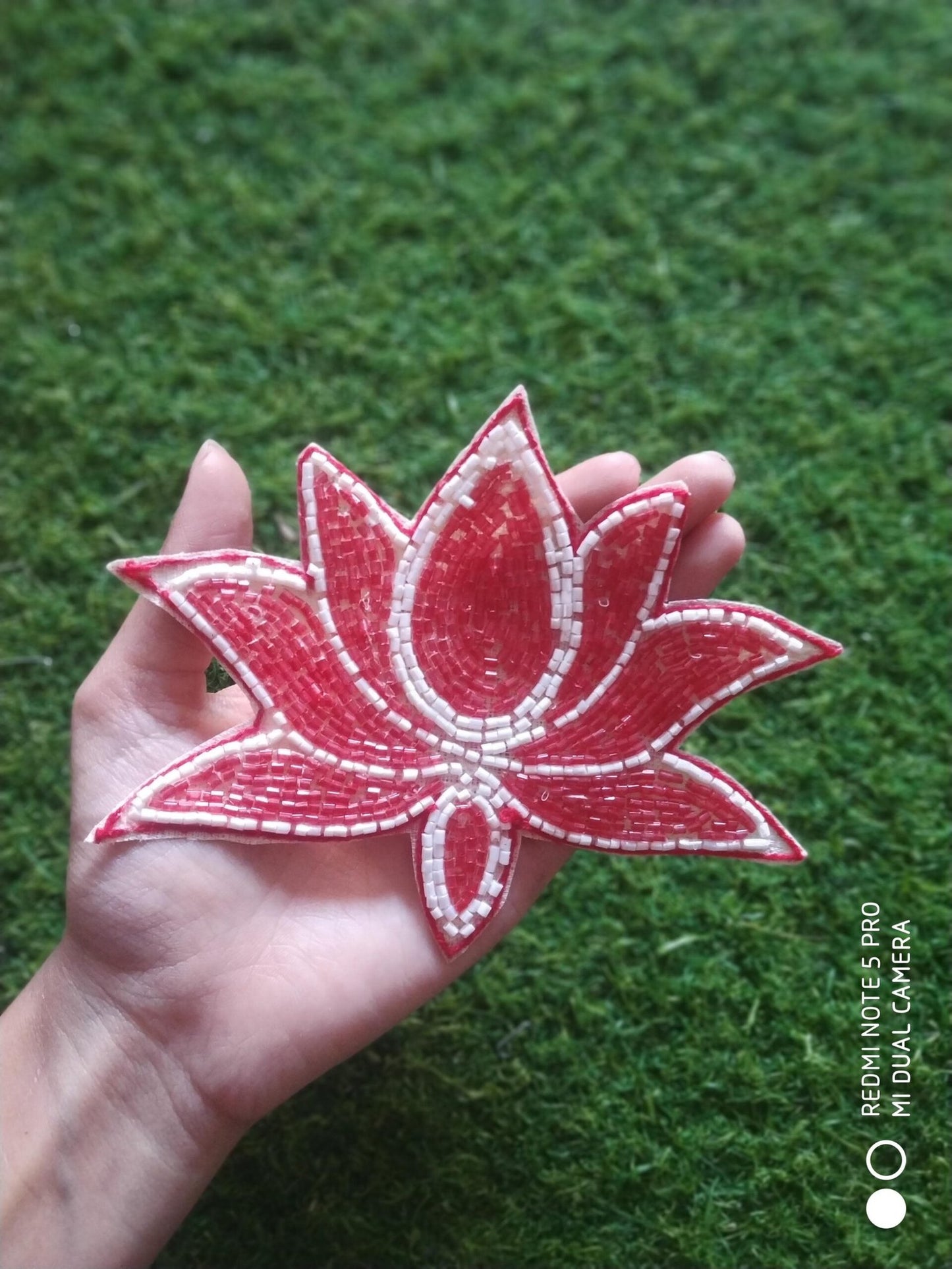 Red White Lotus Buti Patches - 5pc