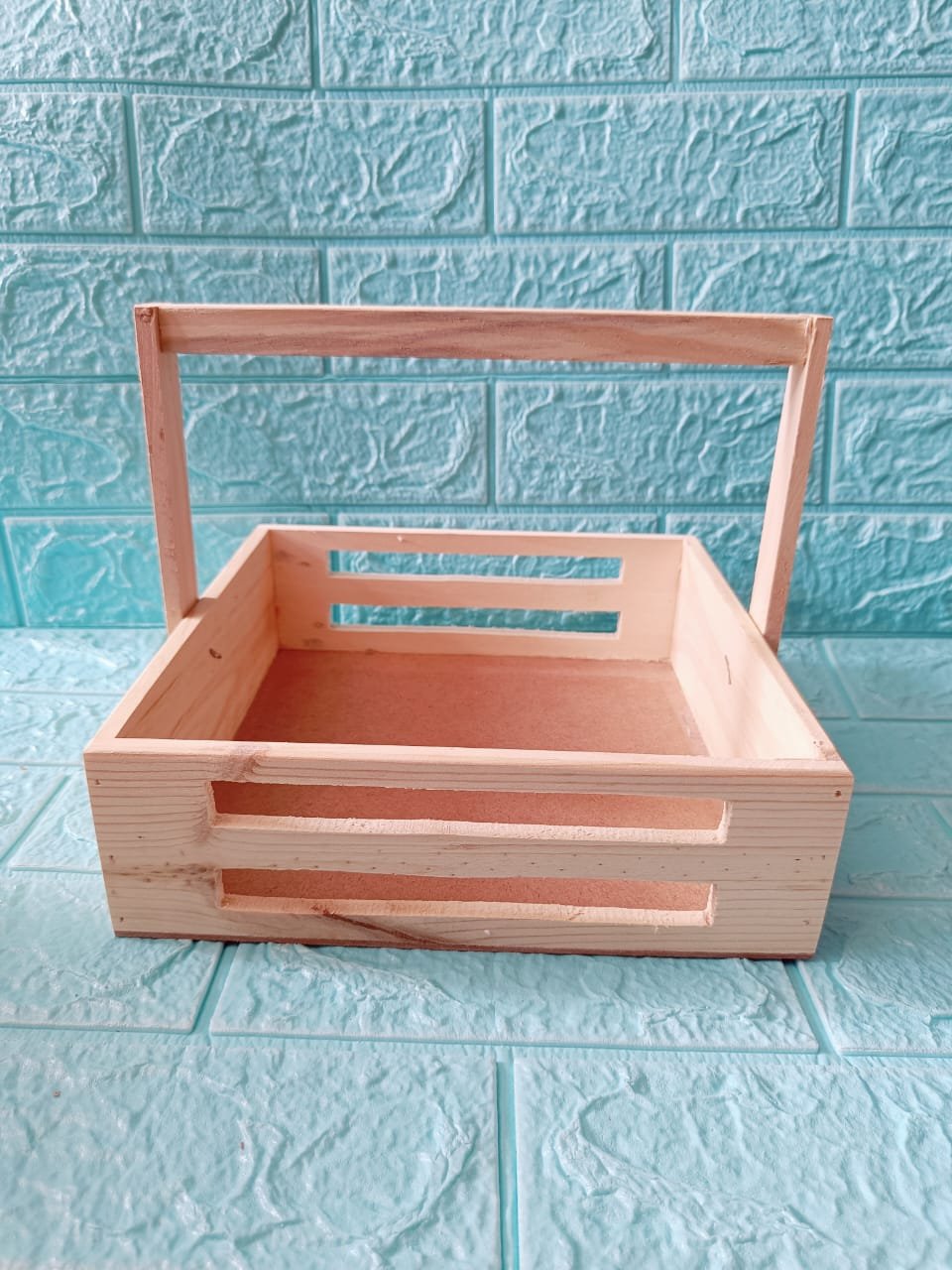 Pine Basket with Handle - 9*9inch