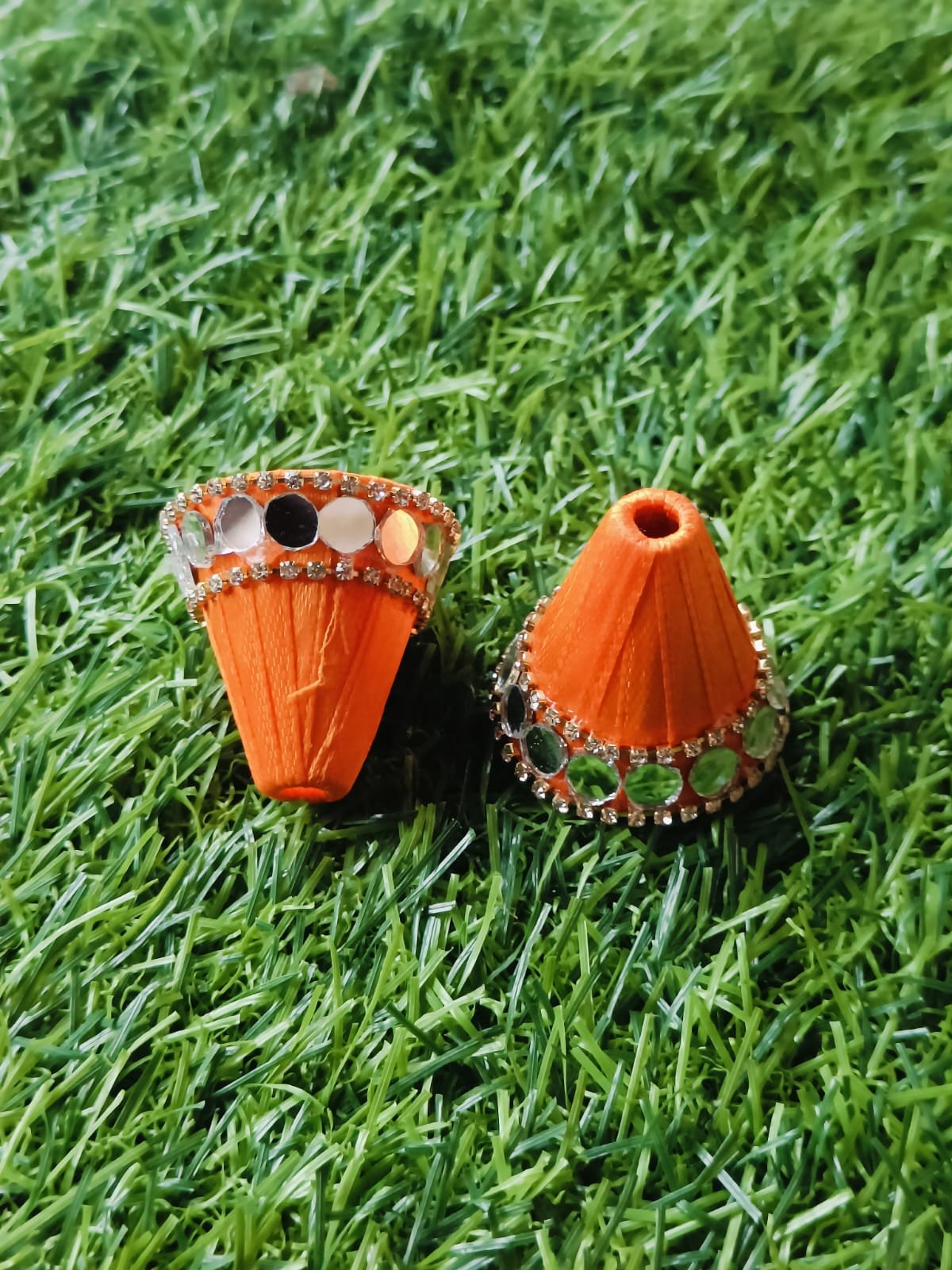 Orange Glass Stone Ribbon Cone – 10pc