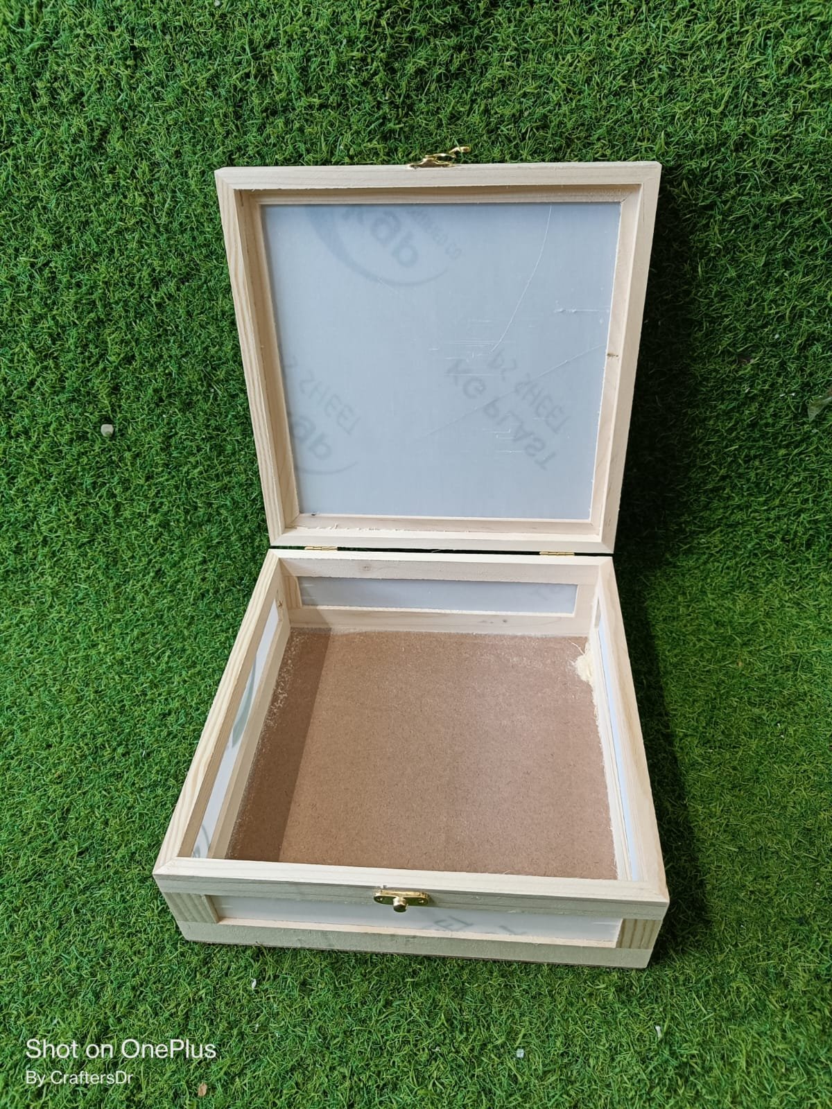Pinewood Box With Acrylic Windows - 10*10*3.75 Inch - 1pc