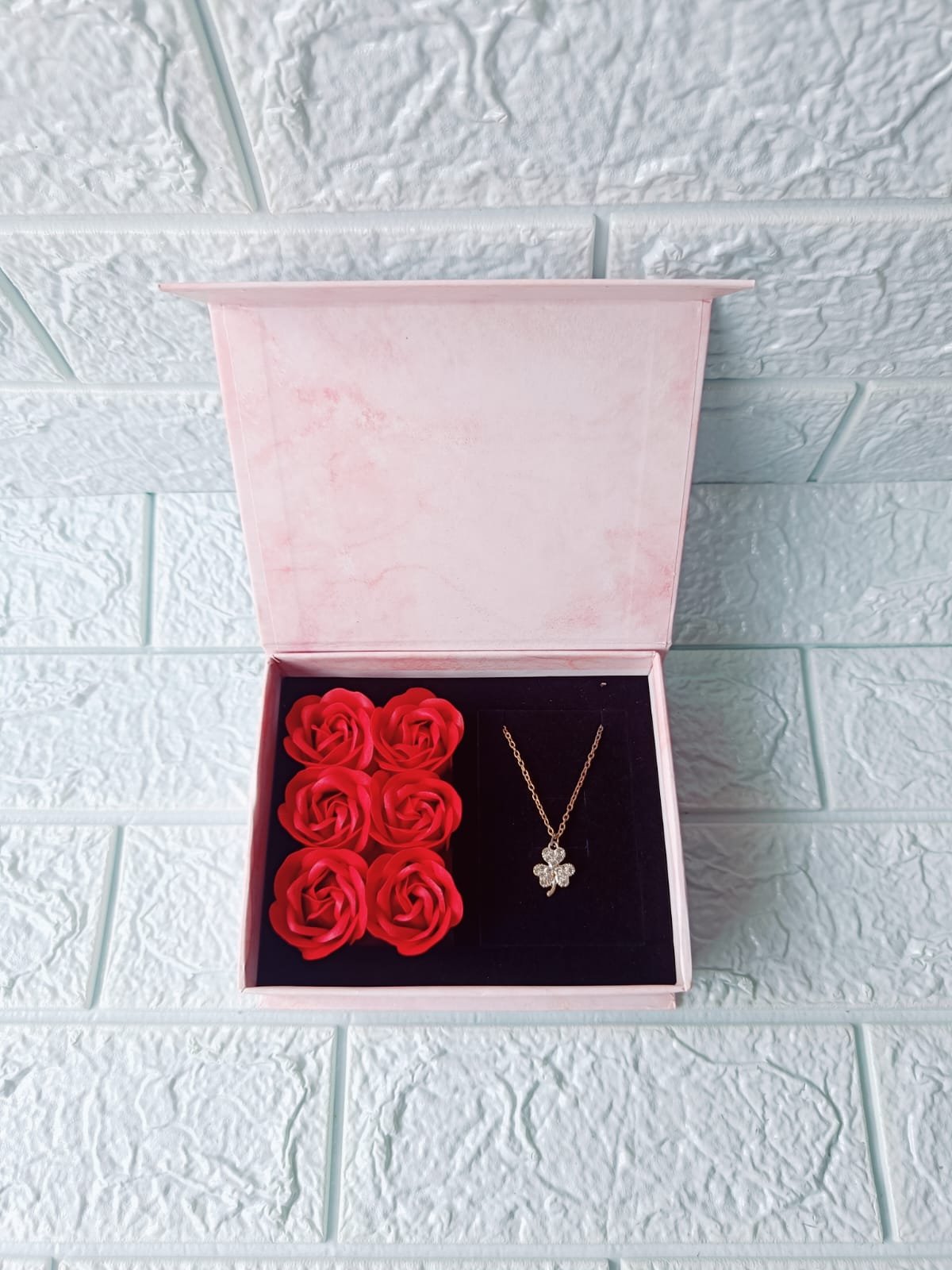 Necklace Set with Scented Rose - 1pc