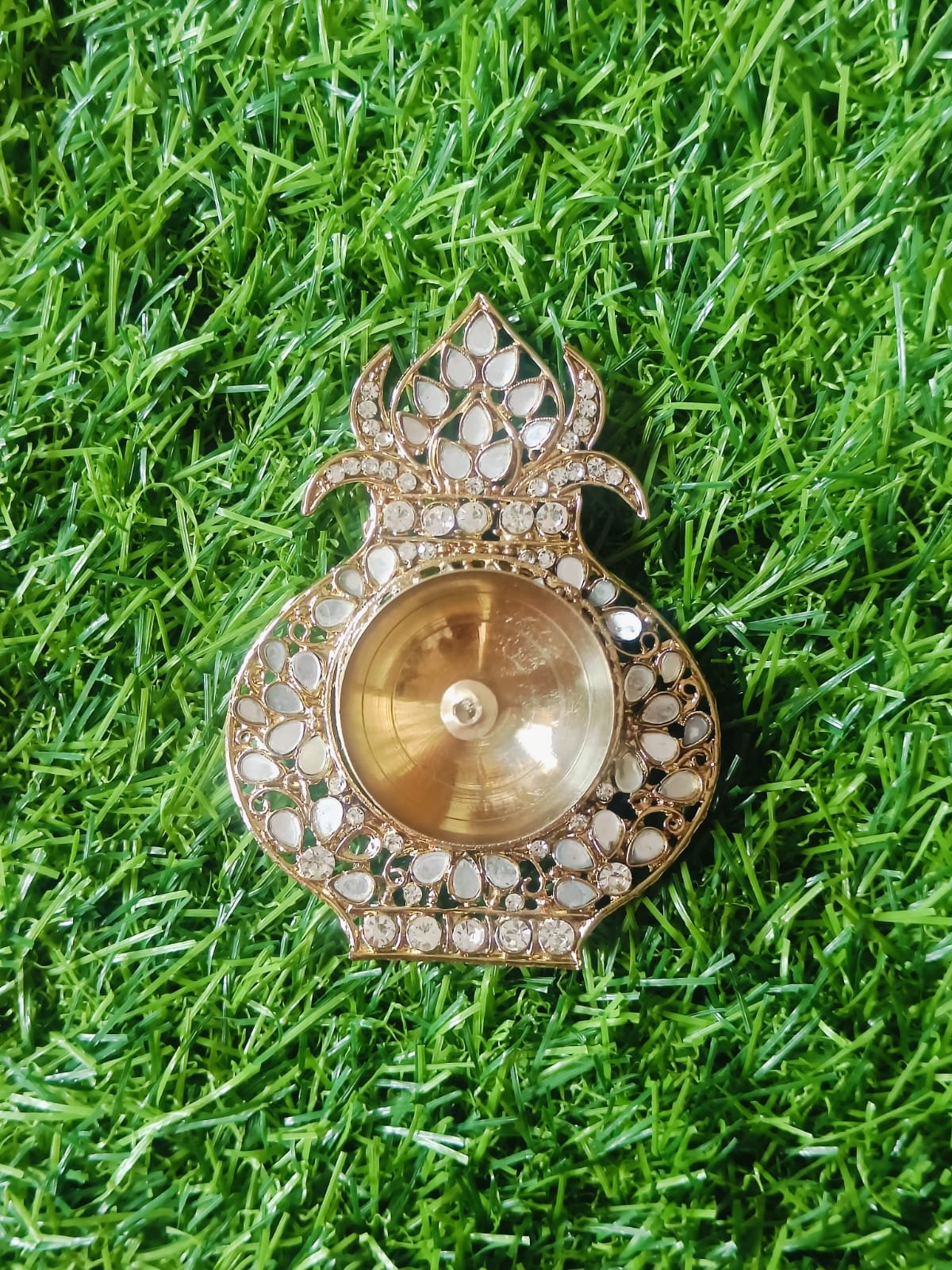 Metal Stone Kalash Diya - 1pc