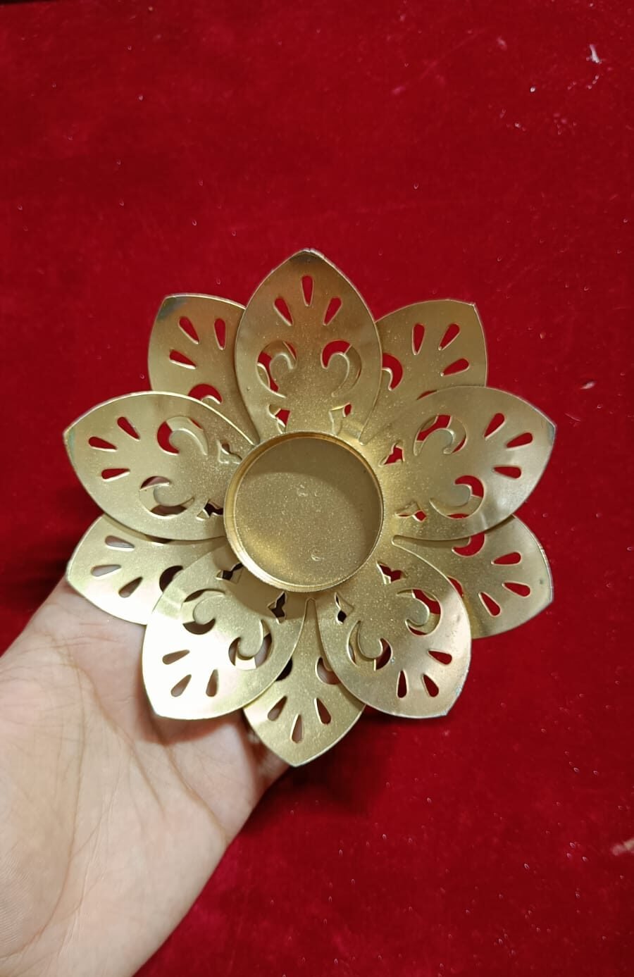 Metal Flower Tea Light Holder (Single Piece)