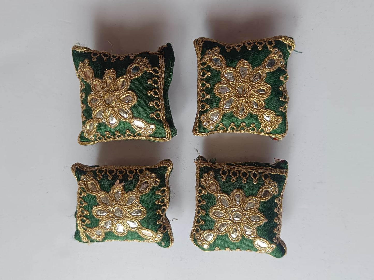 Pilow (Green) – 4pcs