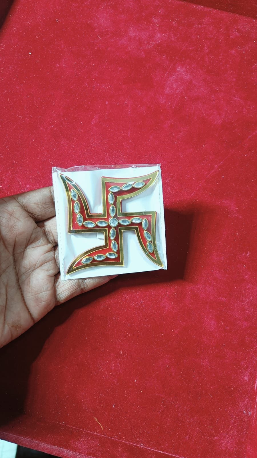 Golden Red Stone Satiya (3inch) - 1pc