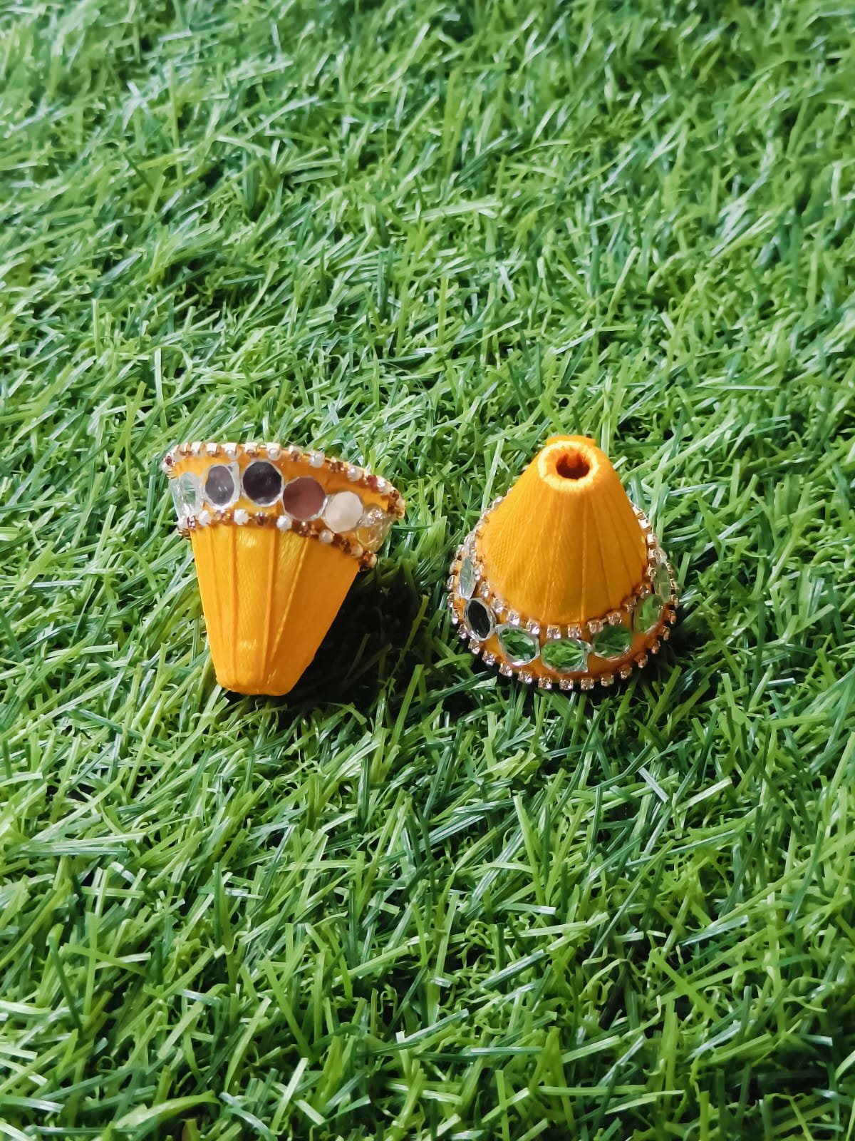Yellow Glass Stone Ribbon Cone - 10pc