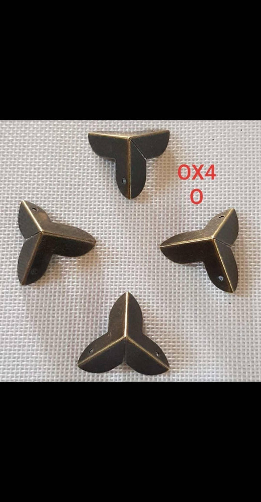 Corner Charms - #1