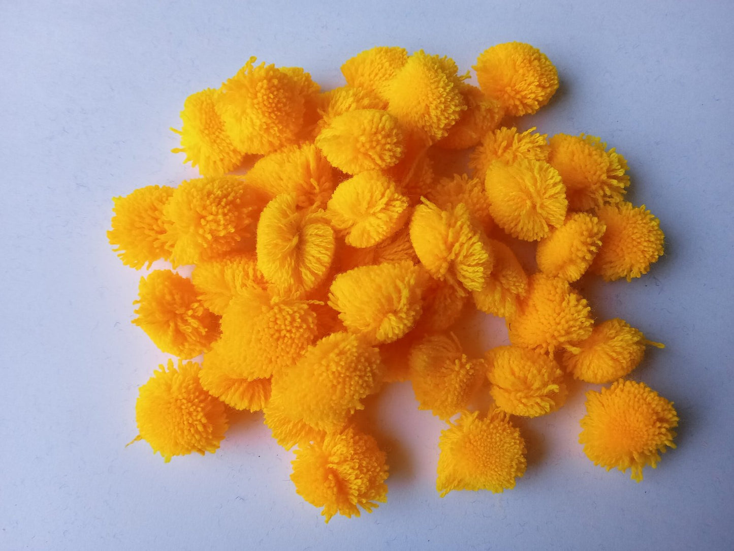 Pom Pom (Yellow) -50pcs