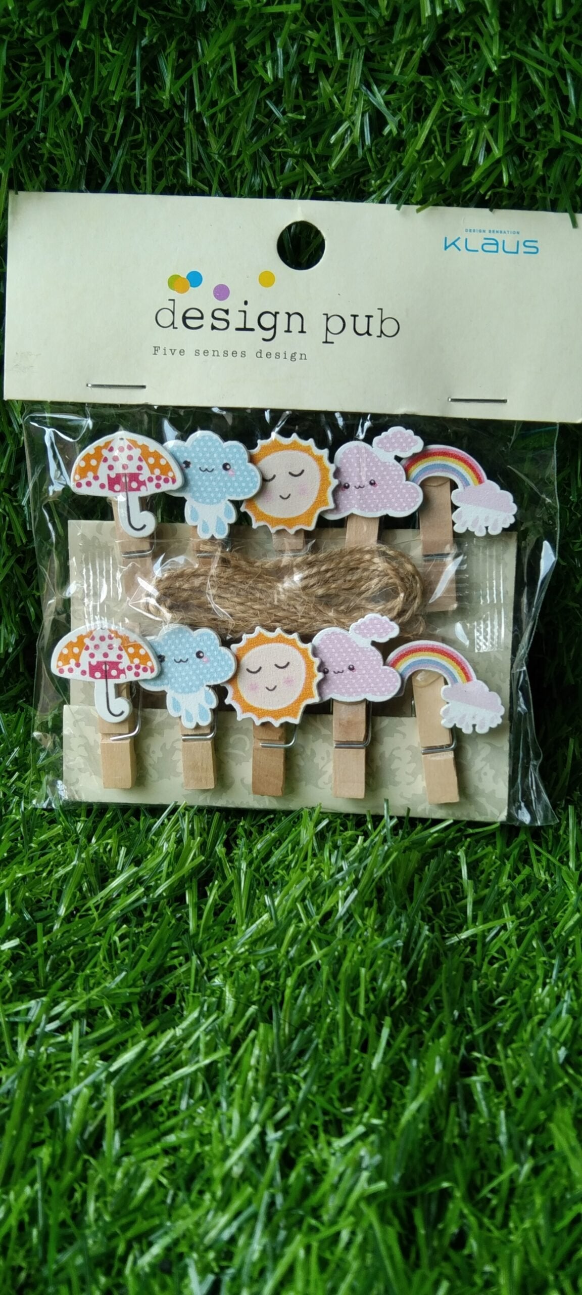 Rainy Wooden Clip