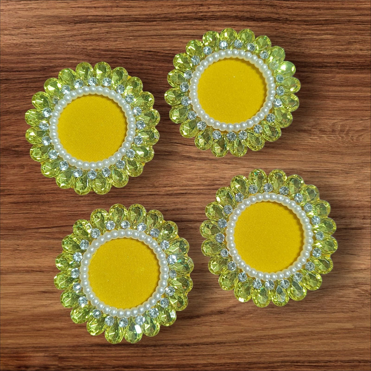 White Paerl Yellow Stone Buti Patches - 5pc