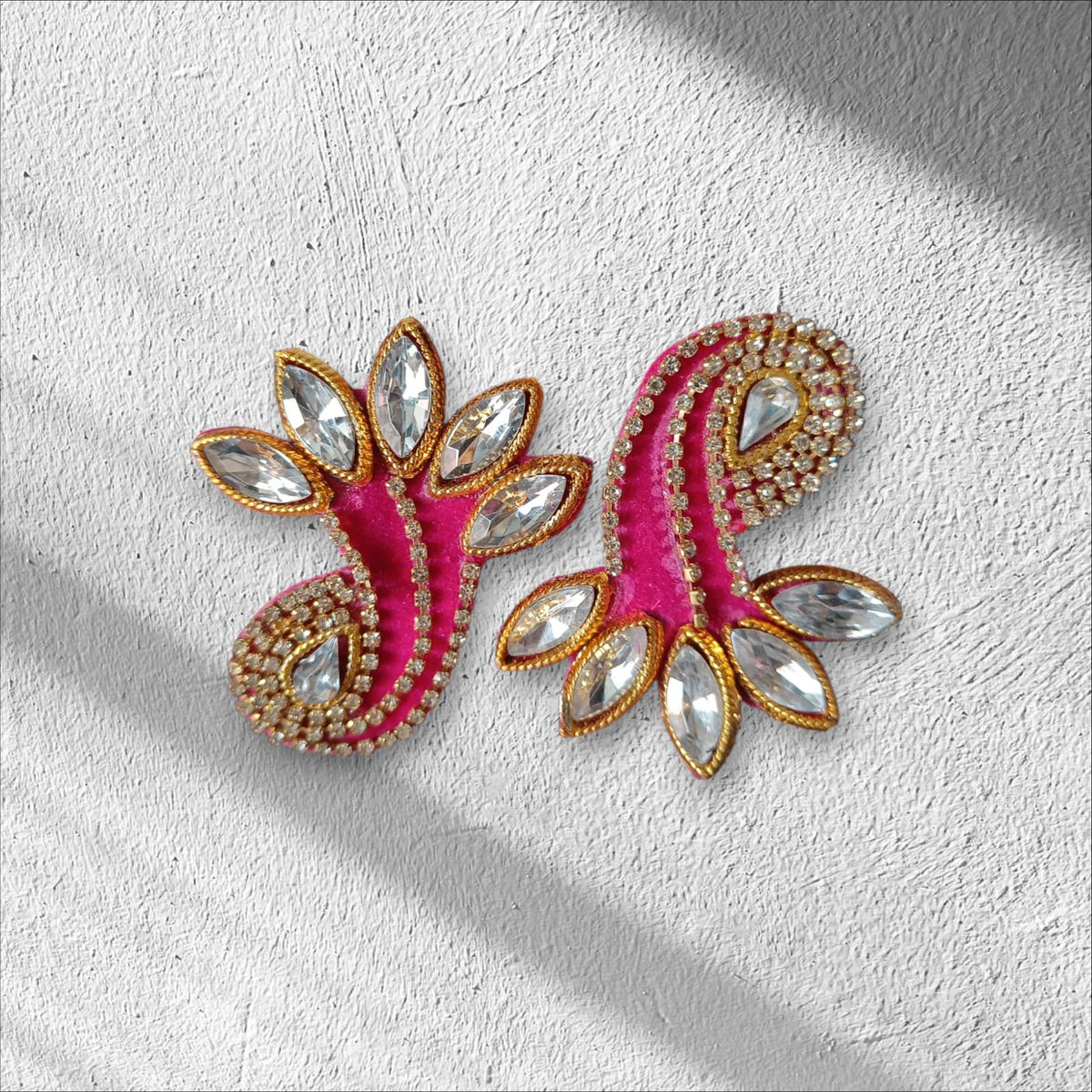 Feather Buti - 20pc