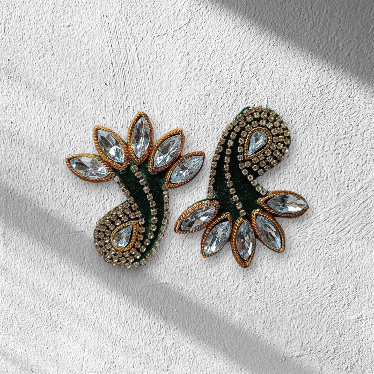 Feather Buti - 20pc