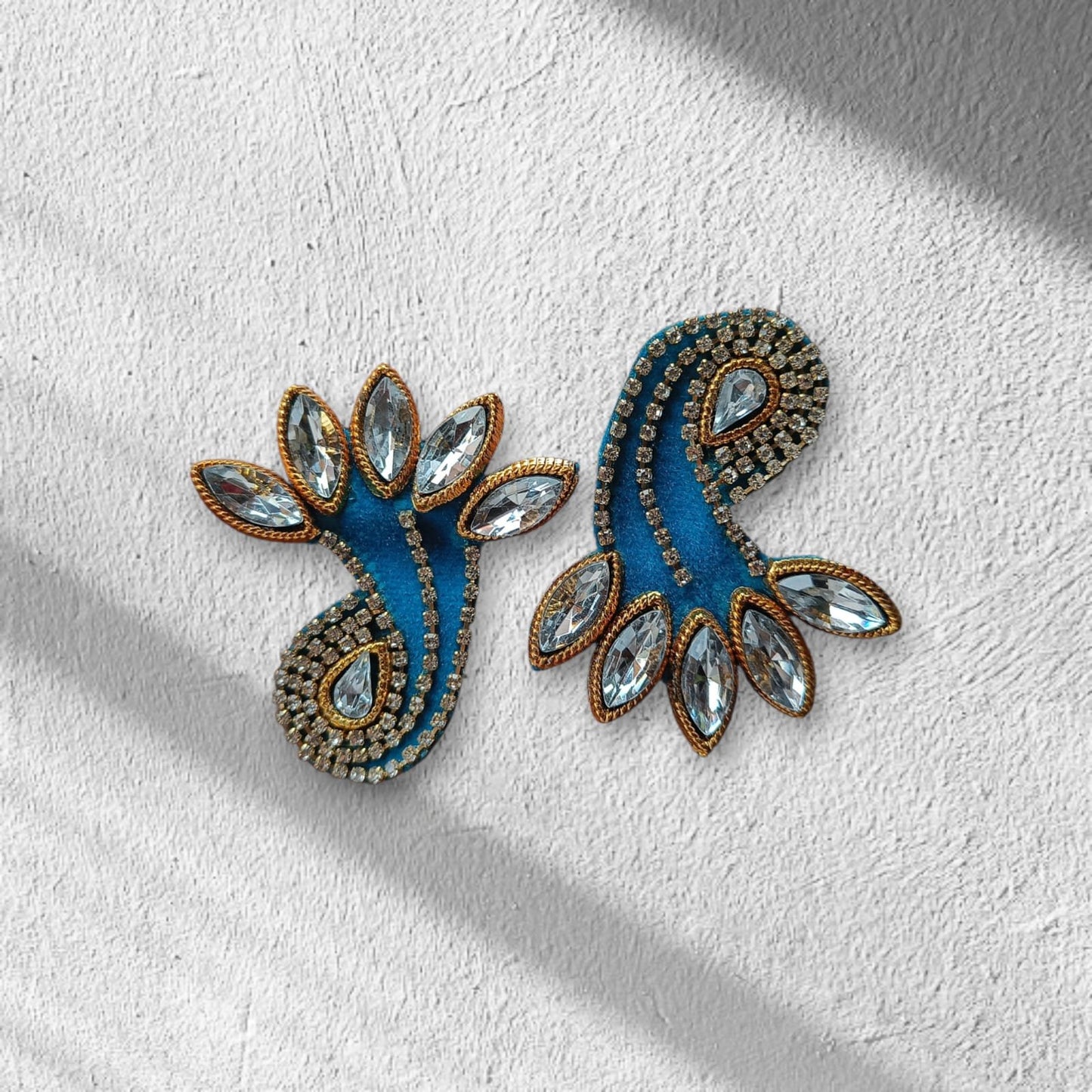 Feather Buti - 20pc