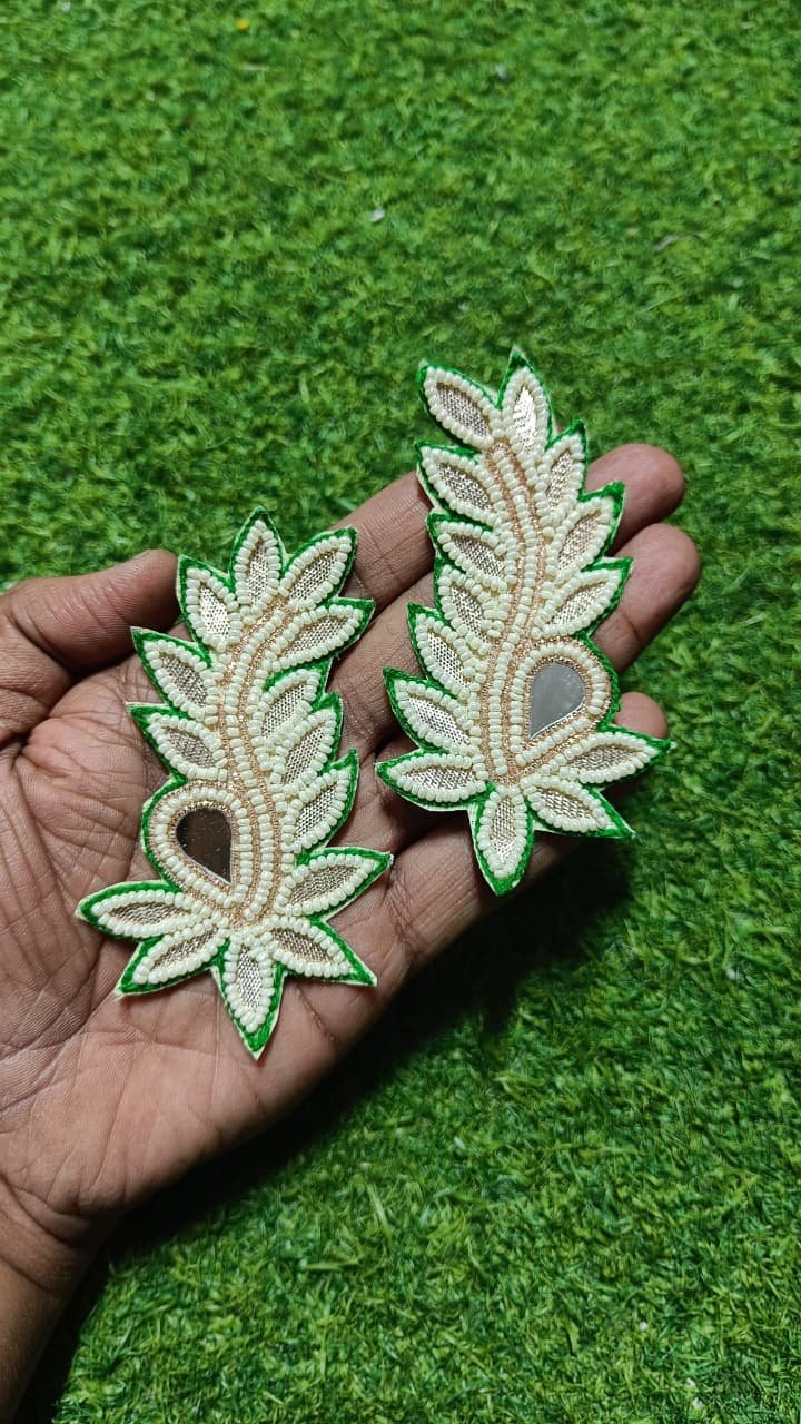 Green Mirror Leaf Buti patches - 10pc