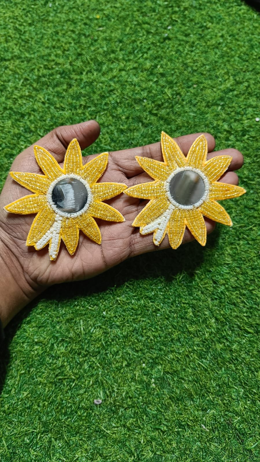Yellow Sun Flower Buti Patches - 10pc