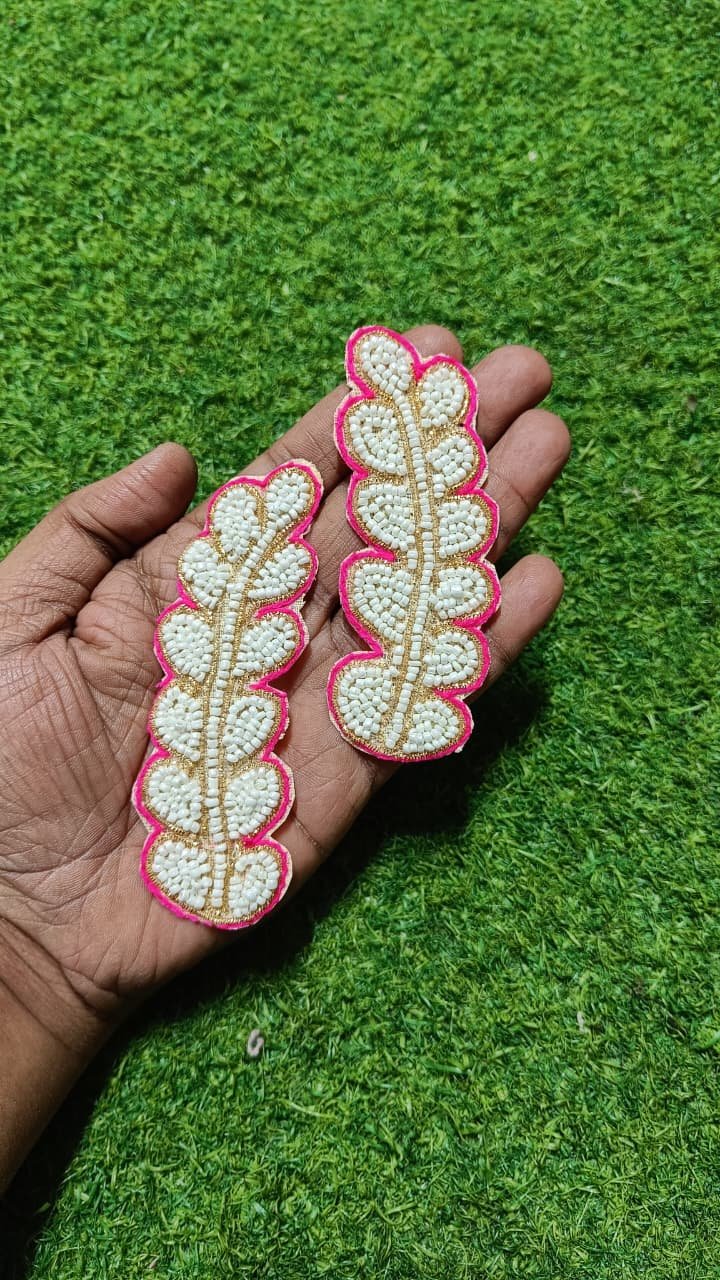 Pink White Leaf Buti Patches - 10pc