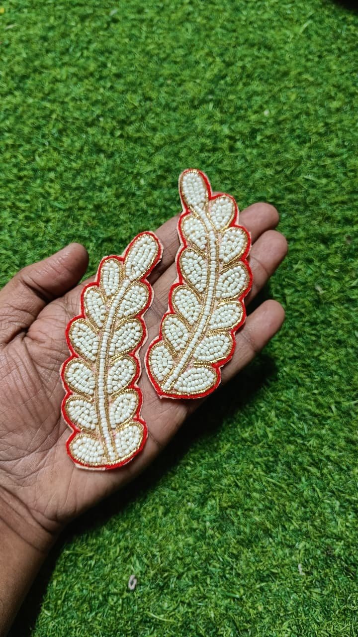 Red White Leaf Buti Patches - 10pc