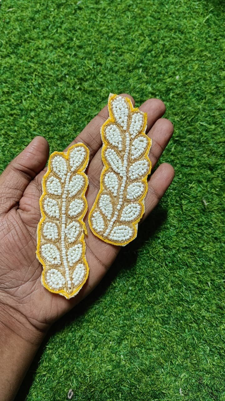 Yellow White Leaf Buti Patches - 10pc