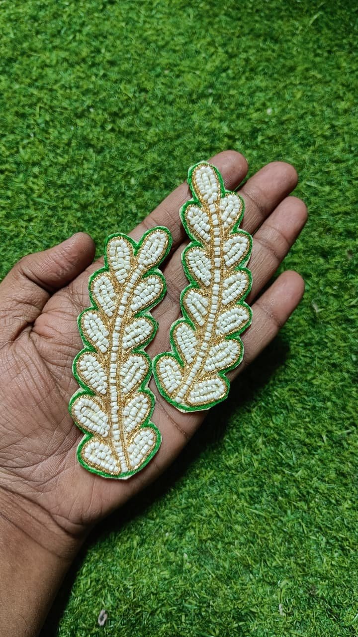 Green White Leaf Buti Patches - 10pc