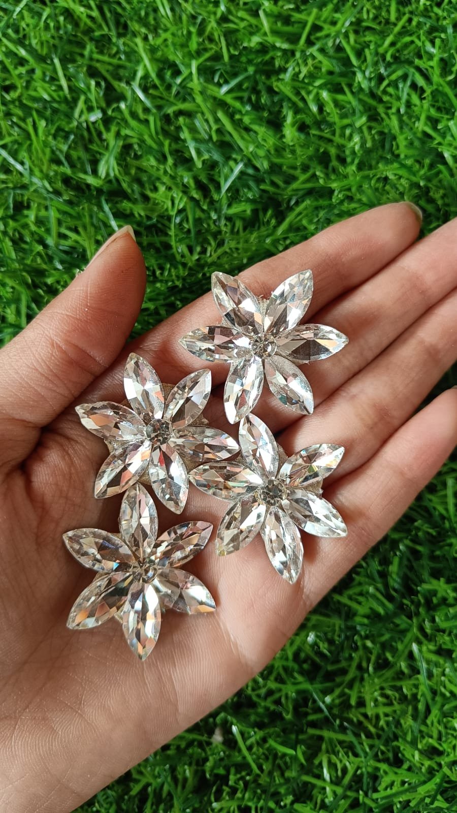 Stone Flower Buti - 20pc