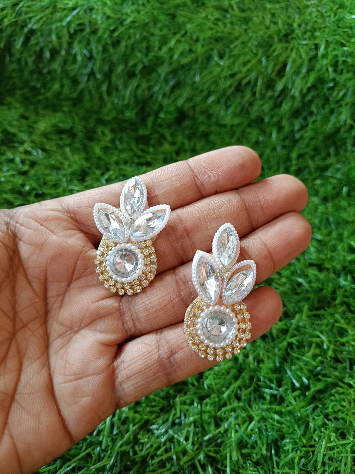 Stone Buti - 20pc