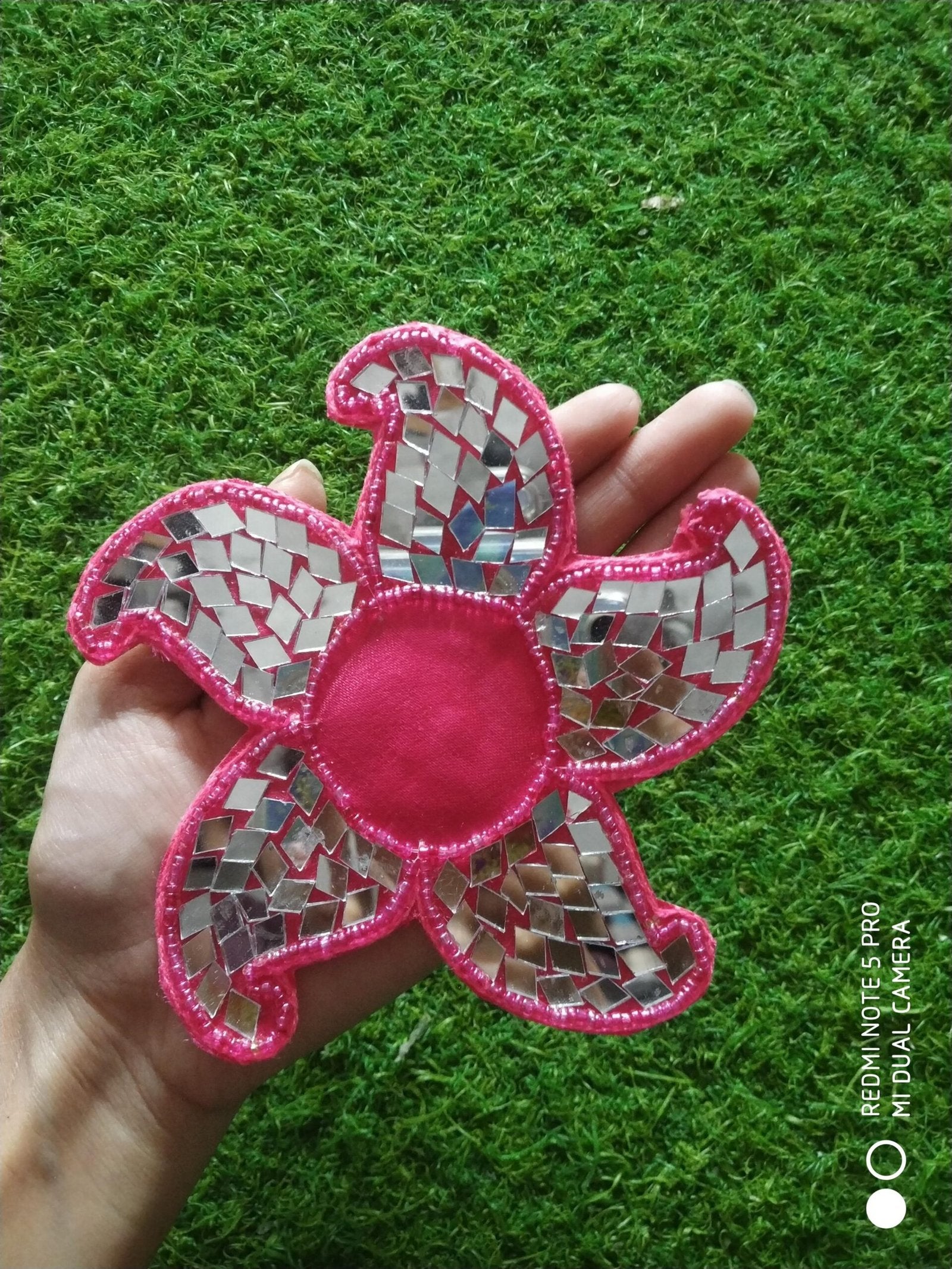 Pink Round Flower Buti Patches - 5pc