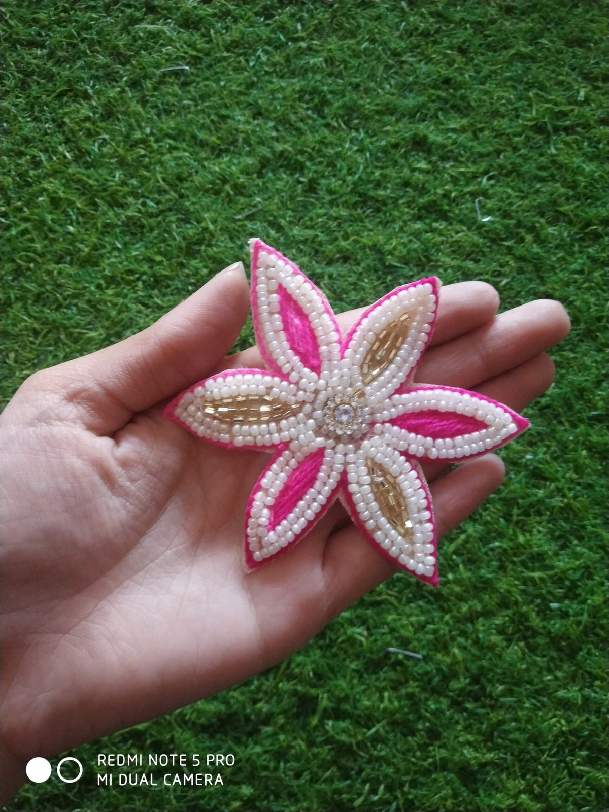 Golden Pink Flower Buti Patches - 10pc