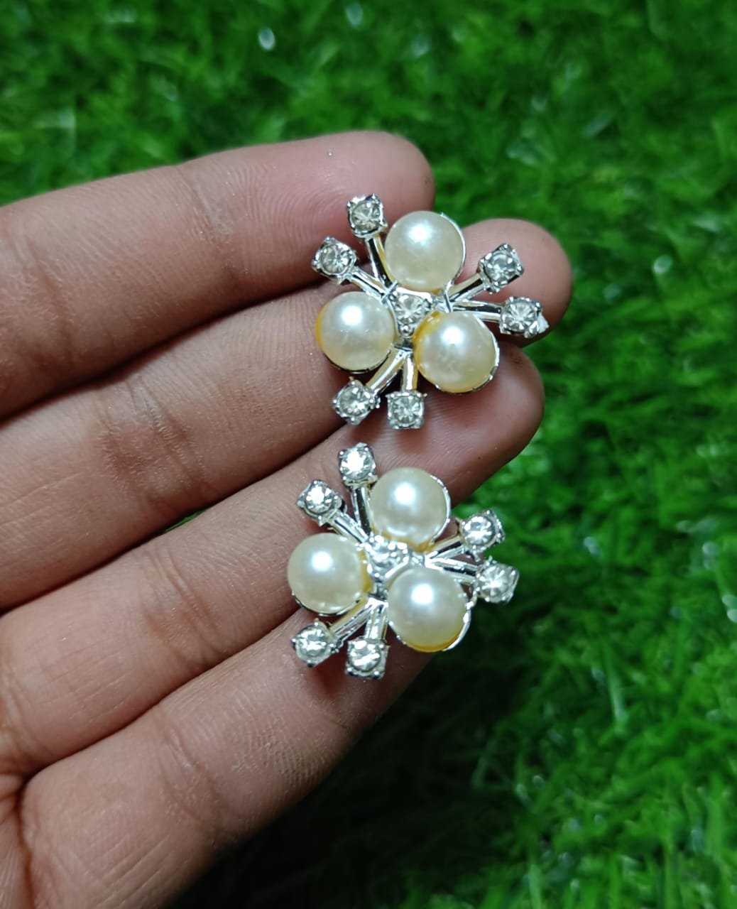 Flower Pearls with Rhinestones