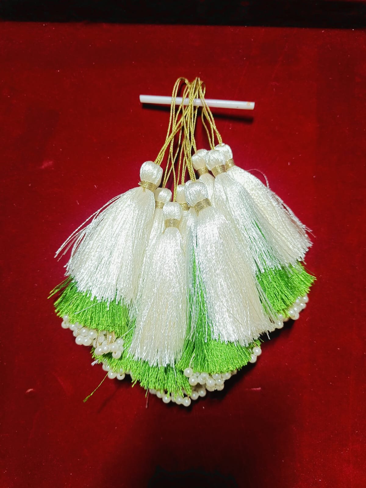 Moti Tassel Latkan - 5pc