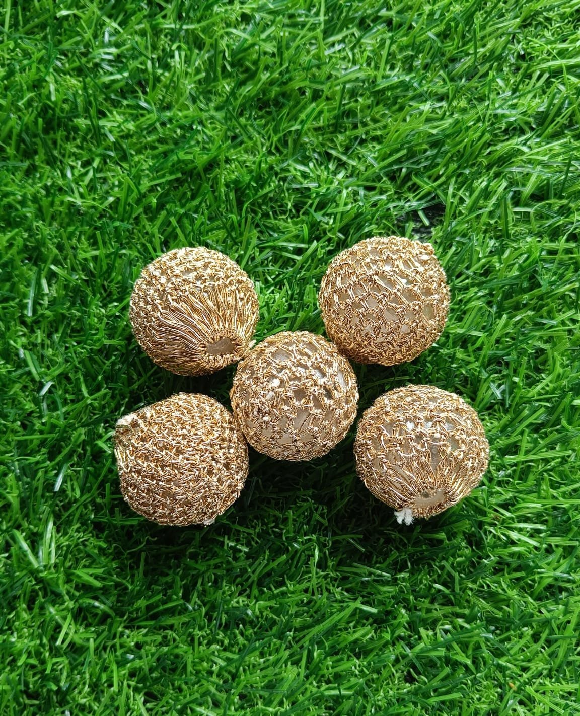 Crosia Ball